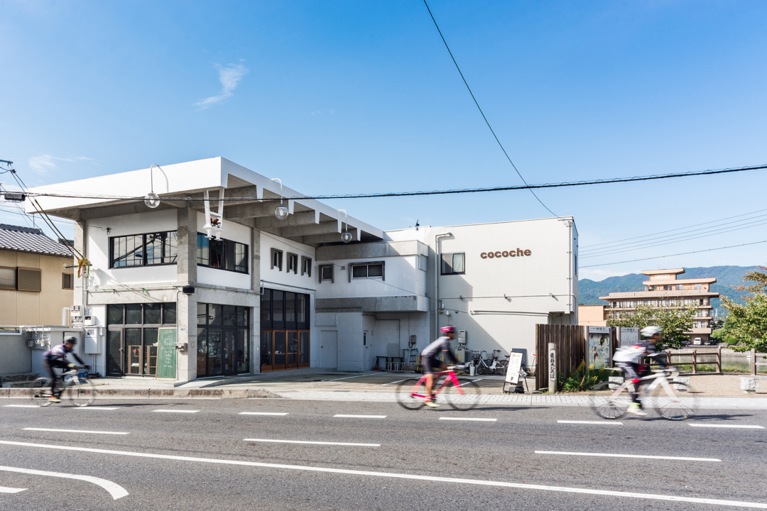 唐橋のカフェ / Cafe in Karahashi