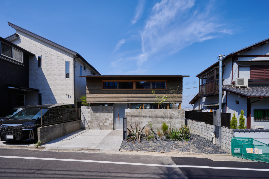 桃山長岡越中東町の住宅 / House in momoyamanagaokaecchuhigashimachi